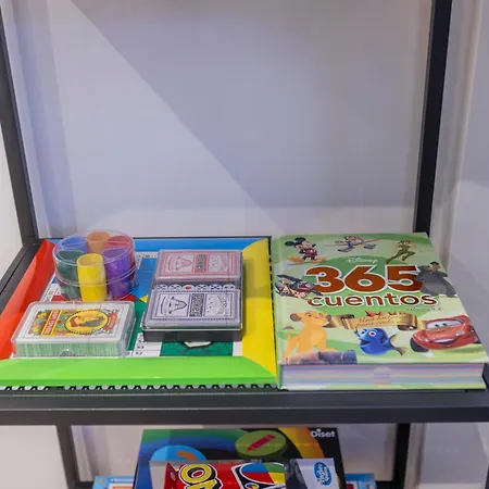 Fully Renovated In The Heart Of Fuengirola, 2 Min Walk To The * 丰希罗拉