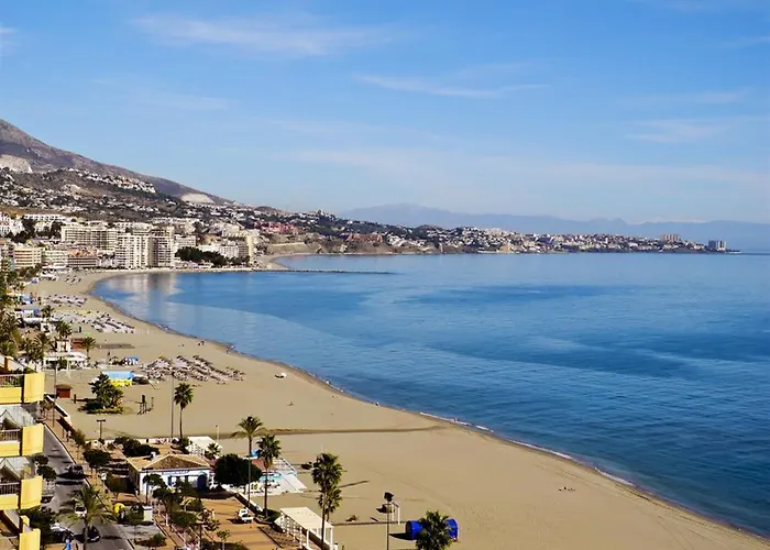 Fully Renovated In The Heart Of Fuengirola, 2 Min Walk To The * 丰希罗拉