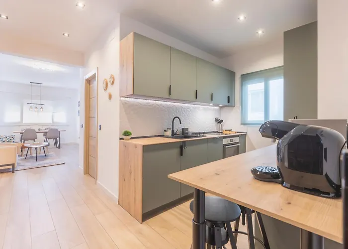 Fully Renovated In The Heart Of Fuengirola, 2 Min Walk To The 公寓