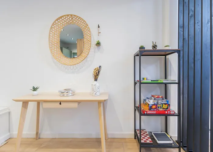 Fully Renovated In The Heart Of Fuengirola, 2 Min Walk To The * 丰希罗拉