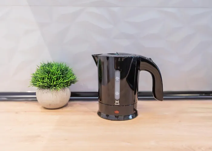 Fully Renovated In The Heart Of Fuengirola, 2 Min Walk To The *