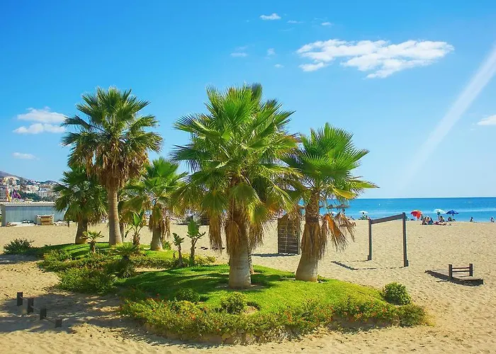 Fully Renovated In The Heart Of Fuengirola, 2 Min Walk To The 丰希罗拉