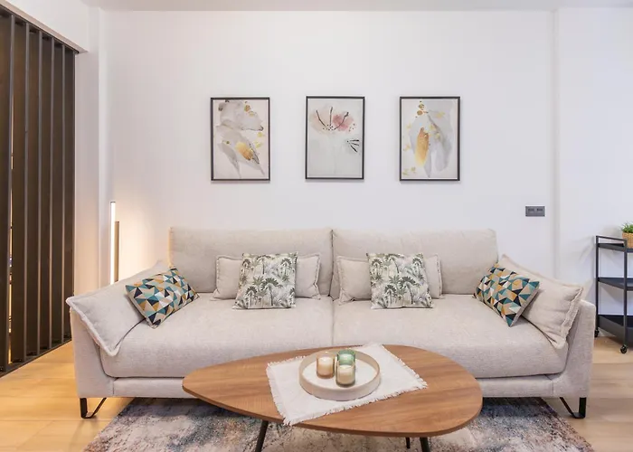 Fully Renovated In The Heart Of Fuengirola, 2 Min Walk To The 公寓