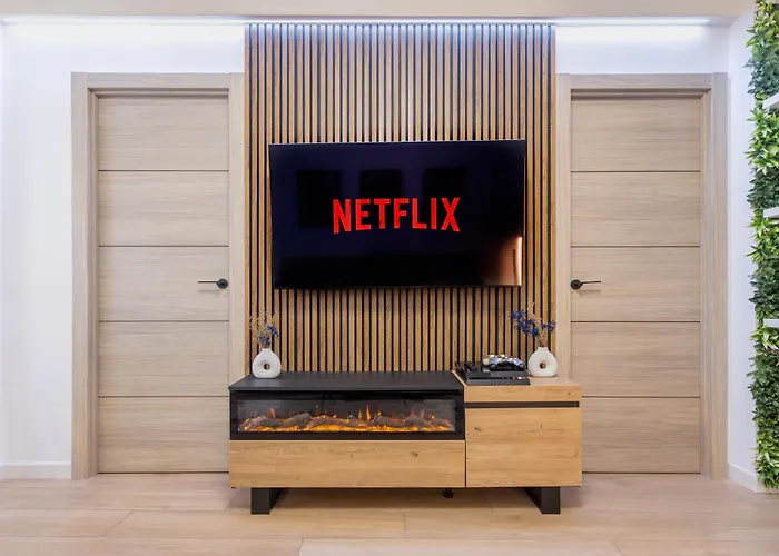 Fully Renovated In The Heart Of Fuengirola, 2 Min Walk To The * 丰希罗拉