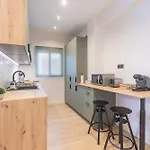 Fully Renovated In The Heart Of Fuengirola, 2 Min Walk To The