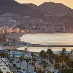 Fully Renovated In The Heart Of Fuengirola, 2 Min Walk To The *