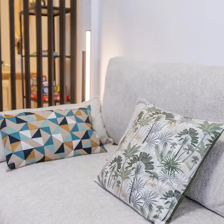 Fully Renovated In The Heart Of Fuengirola, 2 Min Walk To The Appartement *
