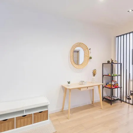 Fully Renovated In The Heart Of Fuengirola, 2 Min Walk To The *