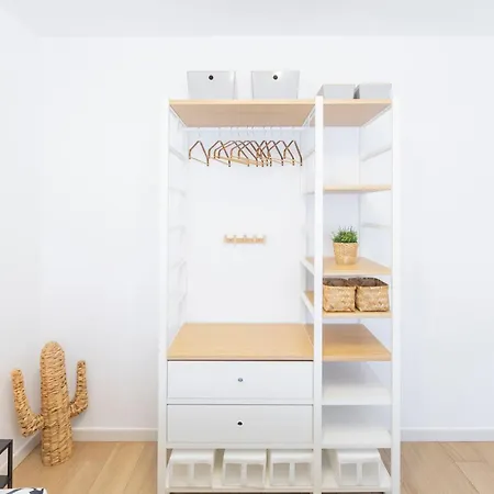 Fully Renovated In The Heart Of Fuengirola, 2 Min Walk To The