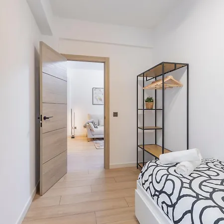 Fully Renovated In The Heart Of Fuengirola, 2 Min Walk To The Apartmán *