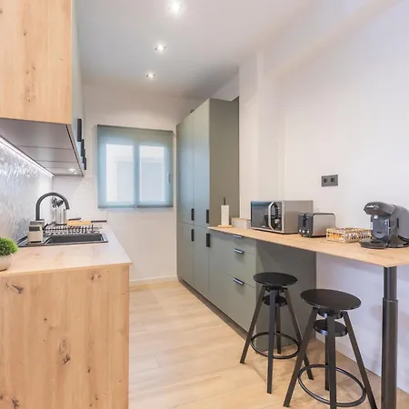 Fully Renovated In The Heart Of Fuengirola, 2 Min Walk To The