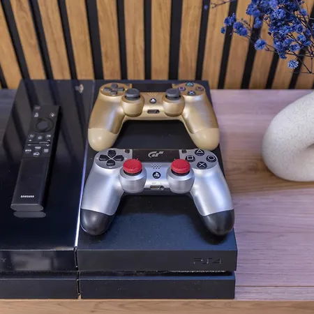 Apartment Fully Renovated In The Heart Of Fuengirola, 2 Min Walk To The