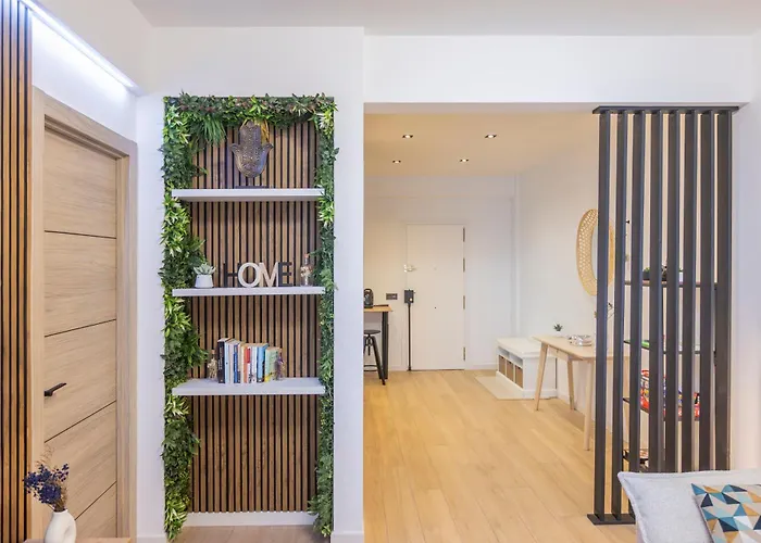 Appartement Fully Renovated In The Heart Of Fuengirola, 2 Min Walk To The