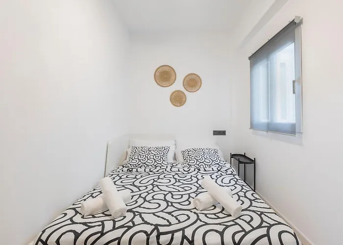 Fully Renovated In The Heart Of Fuengirola, 2 Min Walk To The * Fuengirola